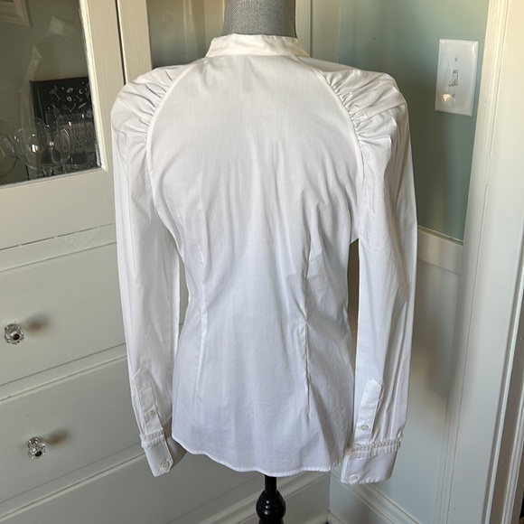Gorgeous designer style decorative mutton sleeve BCBG white Poplin top blouse - Picture 8 of 10
